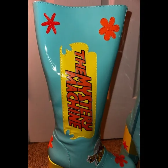 Scooby Doo Dolls Kill ‘MYSTERY MACHINE’ Platform Boots NIB 9