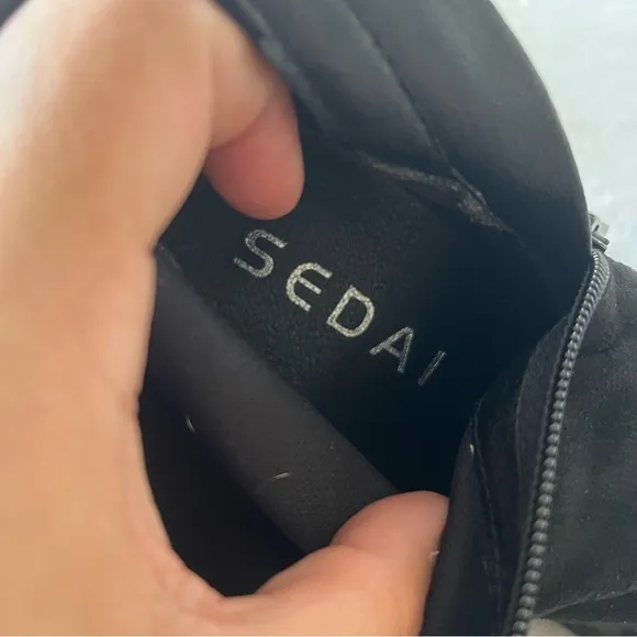 Sedai Black Suede Platform Boots GT1 Bratz Dolls