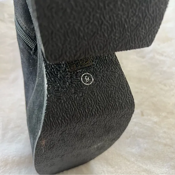 Sedai Black Suede Platform Boots GT1 Bratz Dolls