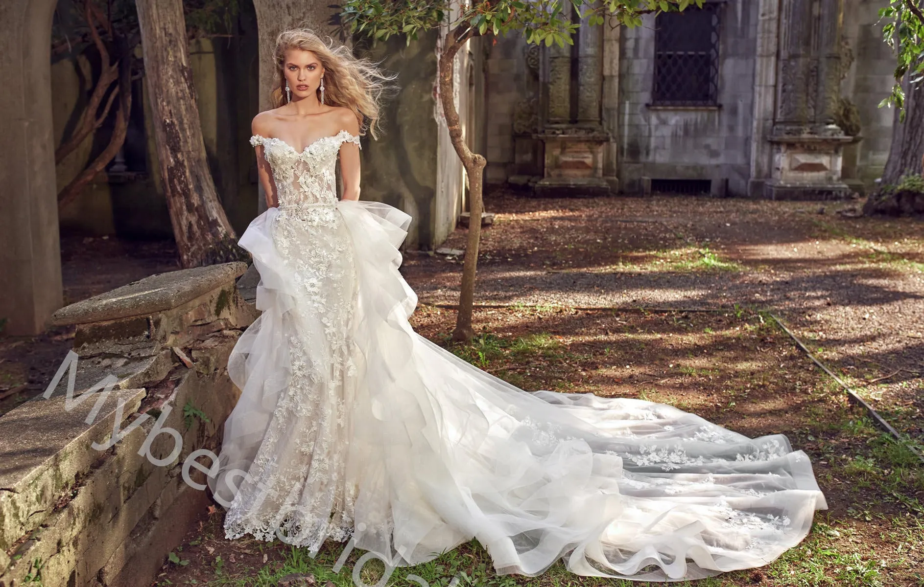 Sexy V-neck Sleeveless Mermaid Lace applique Wedding Dresses, WDY0345