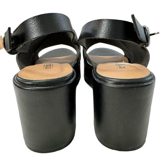 Seychelles Cassie Crisscross Strap Black Platform Sandals Size 8.5M