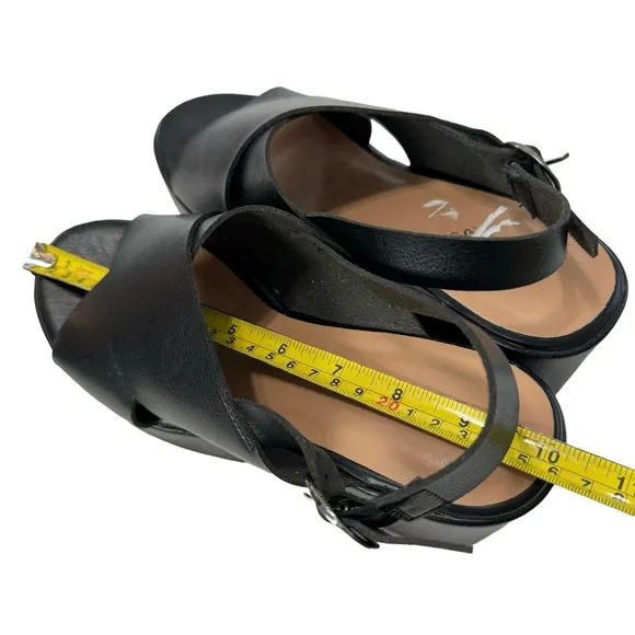 Seychelles Cassie Crisscross Strap Black Platform Sandals Size 8.5M
