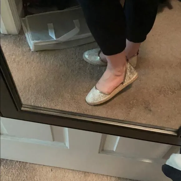 Seychelles Los Angeles gold metallic size 7