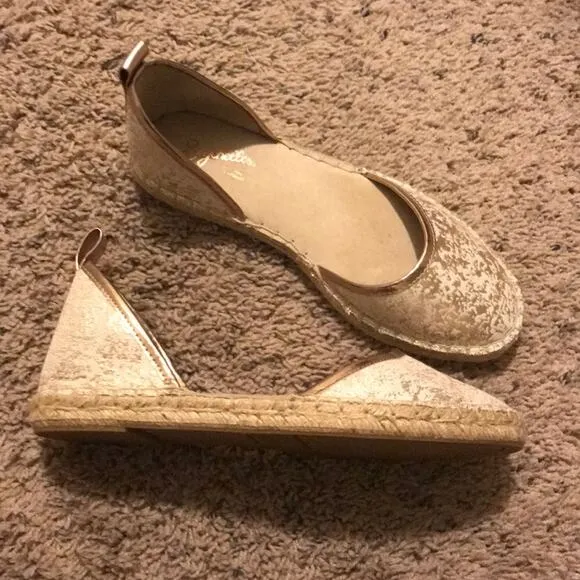Seychelles Los Angeles gold metallic size 7