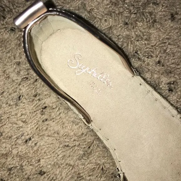 Seychelles Los Angeles gold metallic size 7