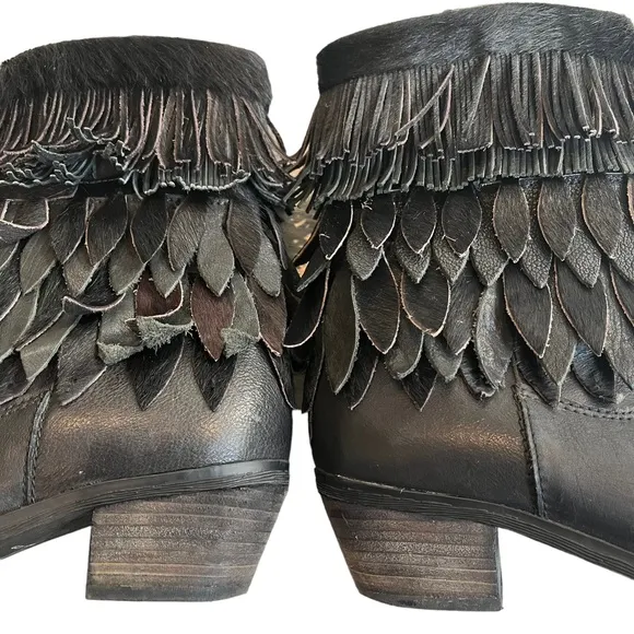 Sheridan Mia Sienna Genuine Black Calf Hair Fringe Boots, Sz 38