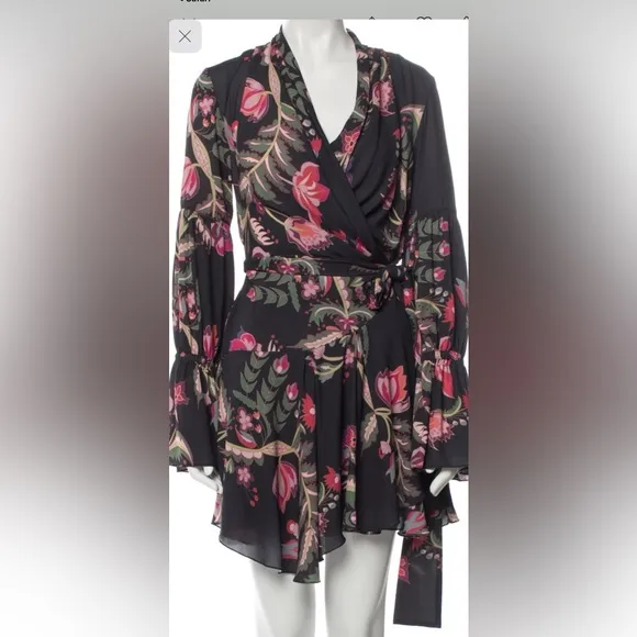 short wrap dress by PatBo. sz lg