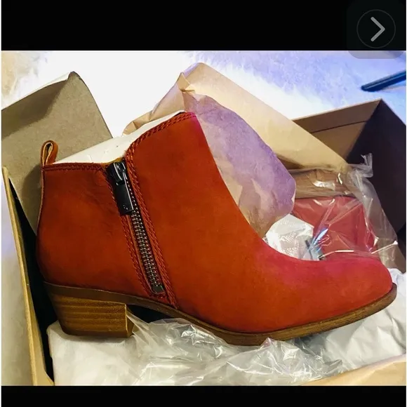Side Zipper Boots New In Box Lucky Brand Womens Ankle Low Heel Size 6.5 Red 😍