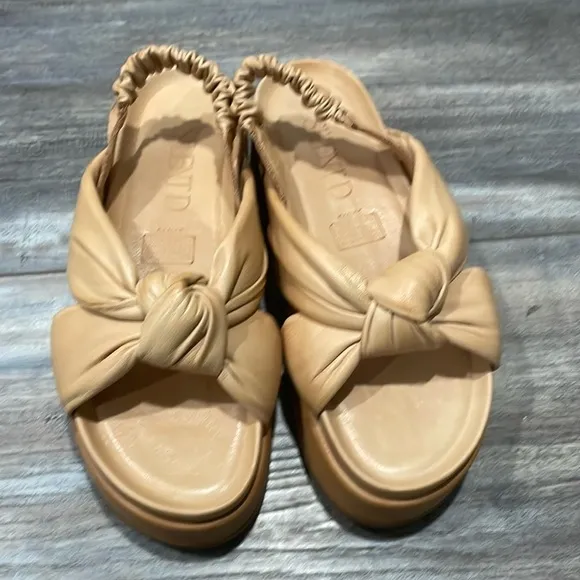 Silent D Platform Sandals