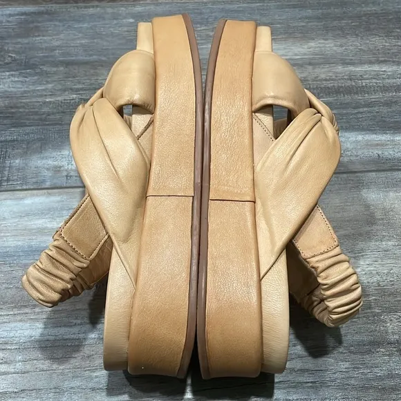 Silent D Platform Sandals