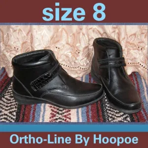size 8 Ladies' Black Leather ankle boots Faux Fur Lined Low heel