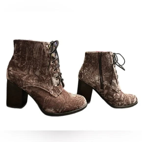 Soda Velvet boots