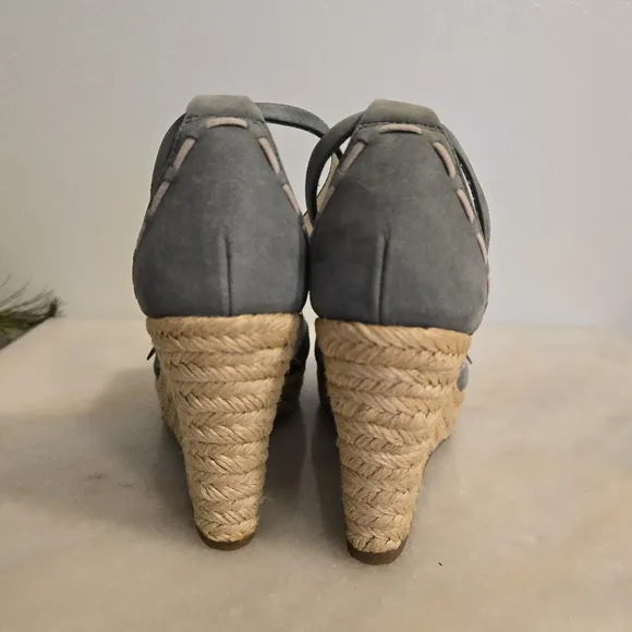 SOFFT ESPADRILLE PLATFORM WEDGE OPEN TOE GRAY LEATHER SANDALS Flower applique 10