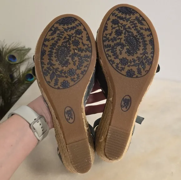 SOFFT ESPADRILLE PLATFORM WEDGE OPEN TOE GRAY LEATHER SANDALS Flower applique 10
