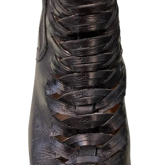 Sofft Lattice Leather Moto Ankle Boots Black 2” Platform Heels Rear Zipper 10