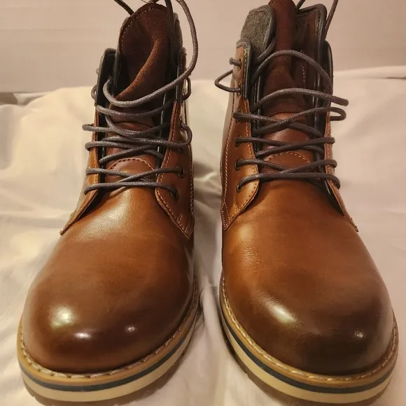 Sonoma Men's Brown Boots Size 9 Med New In Box