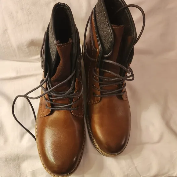 Sonoma Men's Brown Boots Size 9 Med New In Box