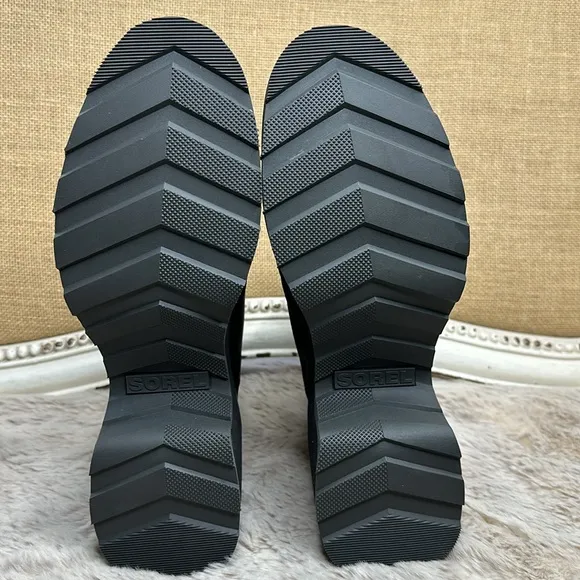 SOREL | Hi-Line™ Heel Chelsea, Black NIB