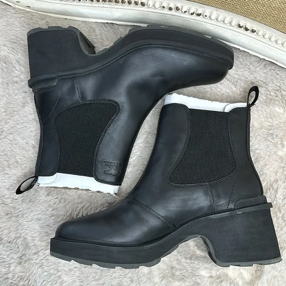 SOREL | Hi-Line™ Heel Chelsea, Black NIB
