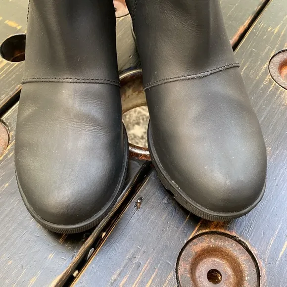 Sorel Joan of Arc Wedge Ankle Boots - Size 4