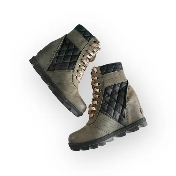 Sorel Lexie Wedge Heel Lace Up Boots Size 6