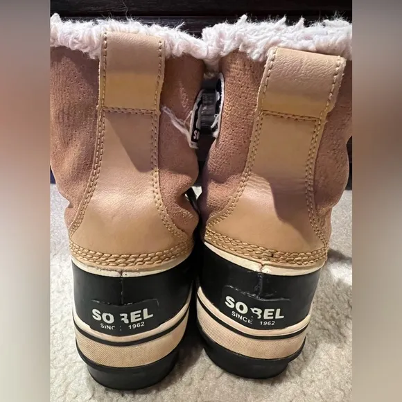 Sorel NL 1631-280 Since 1962 Womens Boots size 8