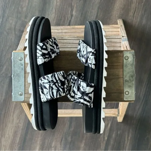 Sorel Slide Sandals Roaming Two Strap Black White TieDye Women’s Platform Sz 9.5