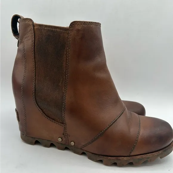 Sorel Women’s Lea Wedge Platform Booties Boots Leather  in Elk Curry Size 7