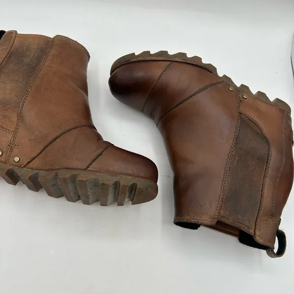 Sorel Women’s Lea Wedge Platform Booties Boots Leather  in Elk Curry Size 7