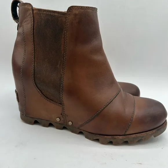 Sorel Women’s Lea Wedge Platform Booties Boots Leather  in Elk Curry Size 7