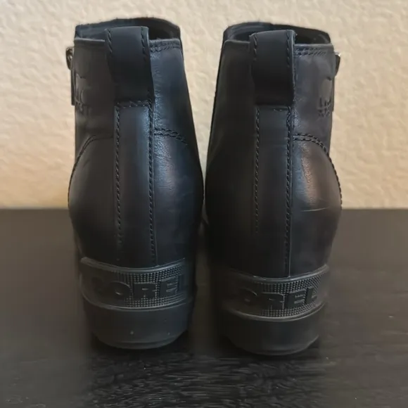 Sorel Women’s Leather Black Evie Chelsea Boots Size 8.5