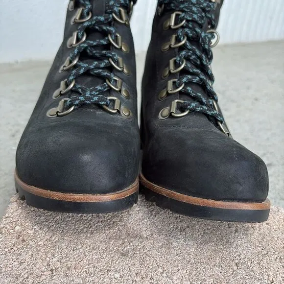 Sorel Conquest wedge boots