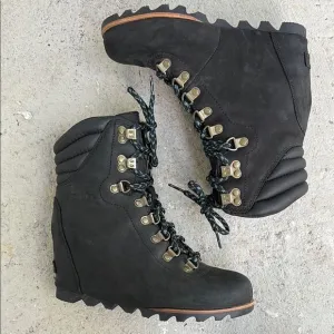 Sorel Conquest wedge boots