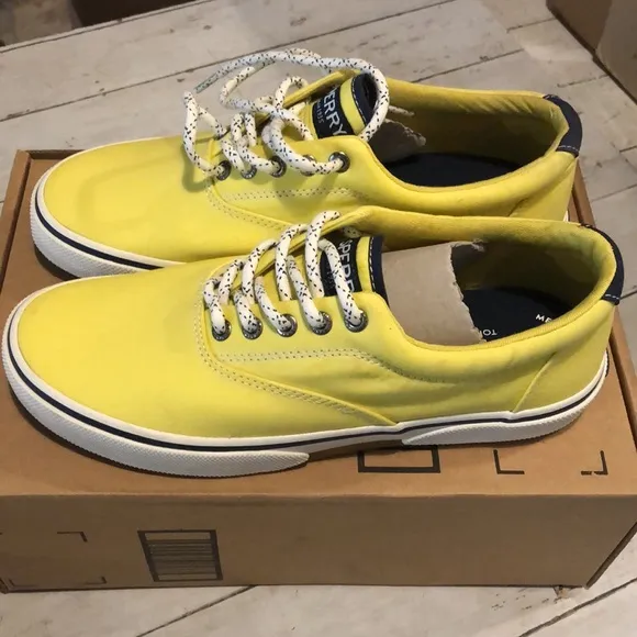 Sperry Shoe Men’s 8/ women’s 9.5 Yellow shoe so cute! Shoes 278
