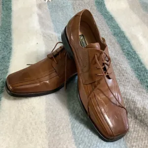 Stacy Adams leather Dress shoes size 13 M used only once color brown