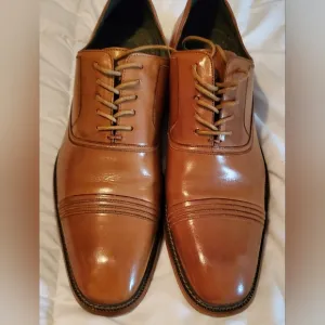 Stacy Adam’s Tan dress shoes, size 10.