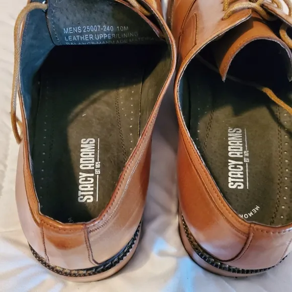 Stacy Adam’s Tan dress shoes, size 10.