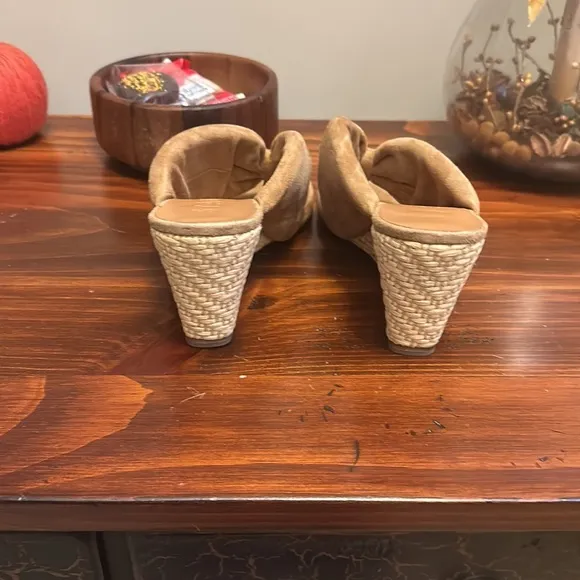 STAUD women’s Dahlia suede espadrille wedge sandals
