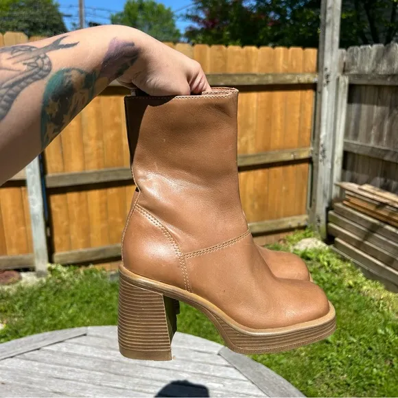 Steve Madden Fantsie Boots size 5.5 platform 70s hippy leather whimsy