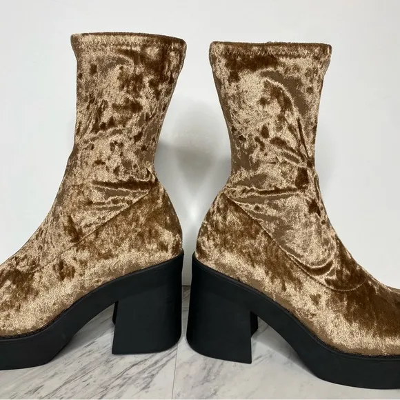 Steve Madden Klayton Velvet Square Toe Heeled Boot 8M