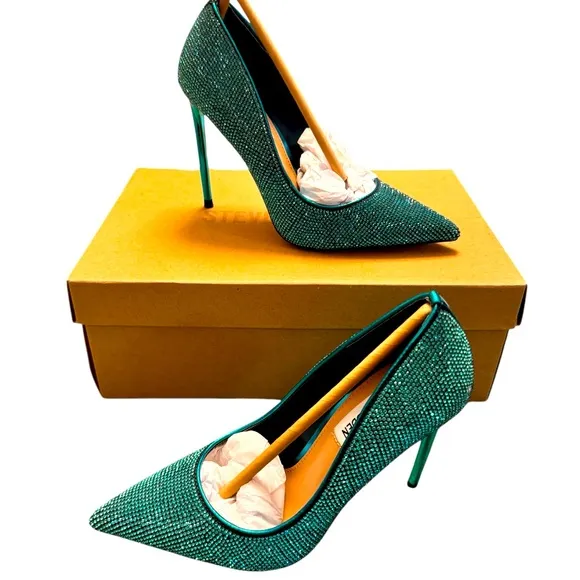 Steve Madden NIB/NWOT GORGEOUS Vivacious Teal Rhinestone Pump Size 5.5