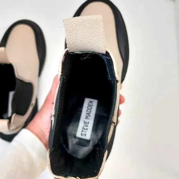 Steve Madden  Nicki Chelsea Platform Boots,‎ NEW, Size 6M