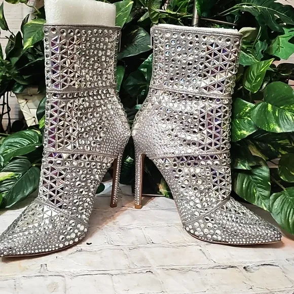Steve Madden Silver Rhinestone Embellished Women's Boots 8.5