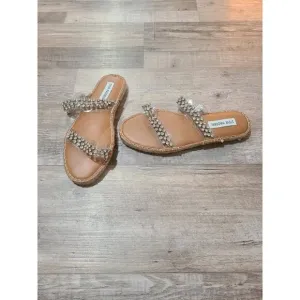 Steve Madden size 8.5 women's Zendaya silver espadrille style sandals