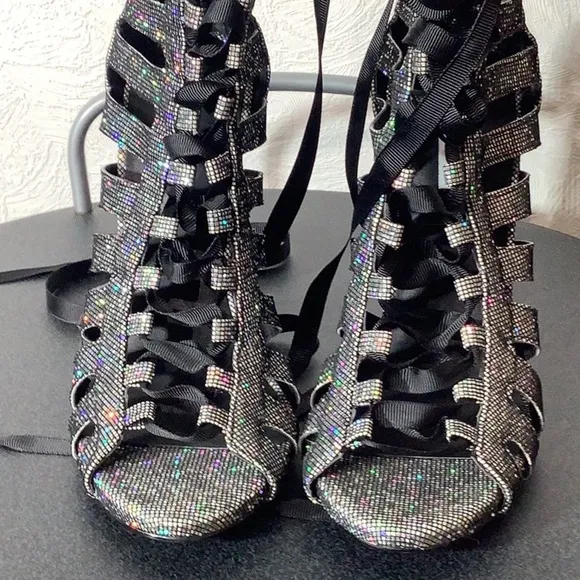 Steve Madden - Sz 8 - strappy multi sparkle peep toe boots - sexy wow tie up