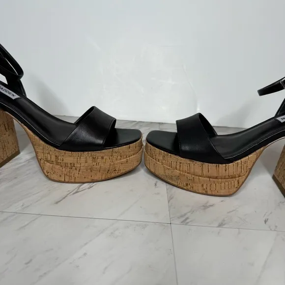 Steve Madden Warped Cork Platform Heeled Sandal 9M