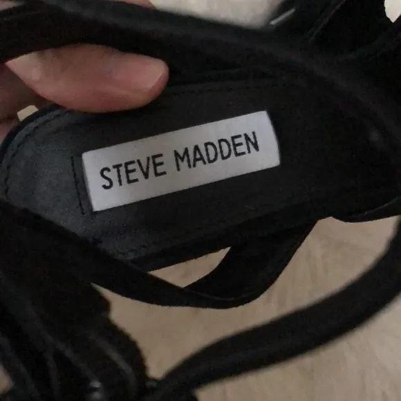 Steve Madden Womens Jodi Criss-Cross Front Platform Sandals