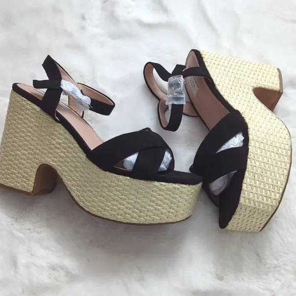🆕🌿STEVEN PLATFORM HIPPY SANDALS🌿