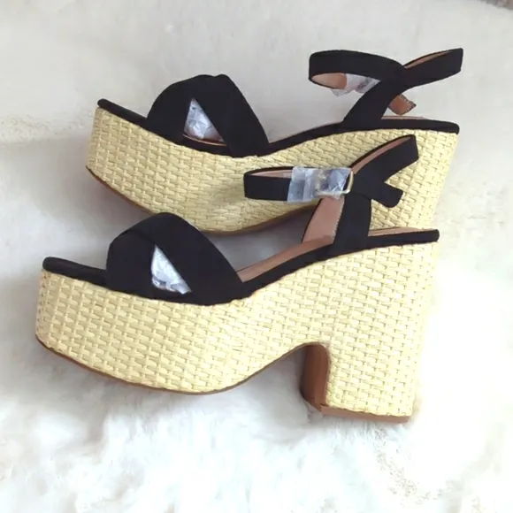 🆕🌿STEVEN PLATFORM HIPPY SANDALS🌿