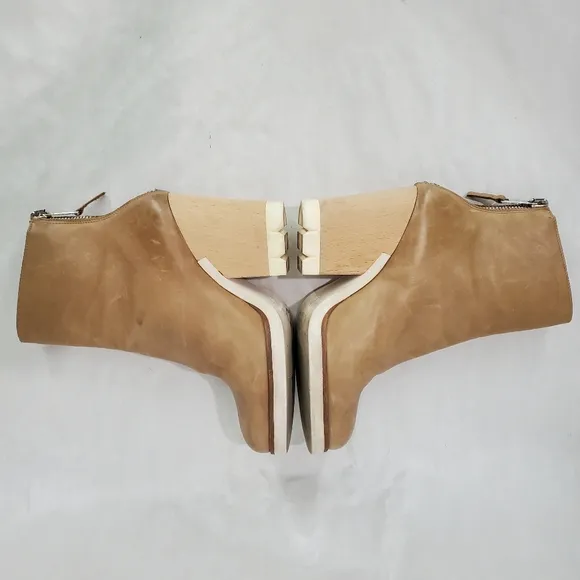 STRATEGIA Leather and Wood Patform Contemporary Ankle Boots EU 38 Tan